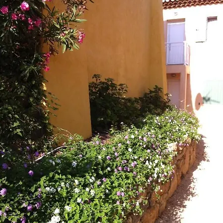 Ferienhaus Les Camelias De Julienne *